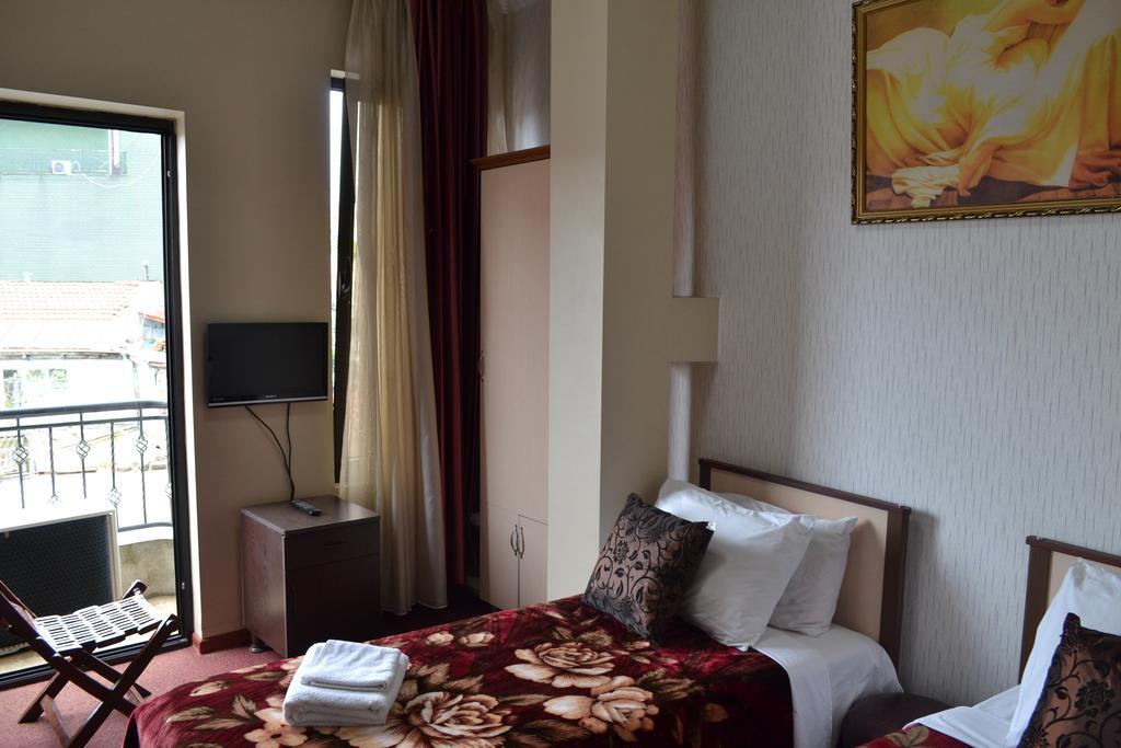 Hotel Elite House Batumi Esterno foto