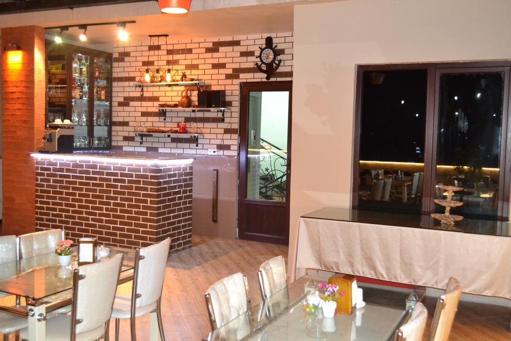Hotel Elite House Batumi Esterno foto